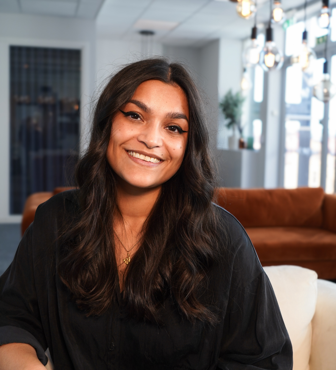 Evelina, marknadskoordinator på World Trade Center Göteborg, porträttbild